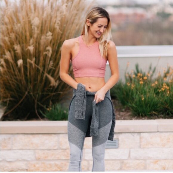 Outdoor Voices Women's Pink Punch Athena High Neck Crop Top Size Small - Picture 2 of 8